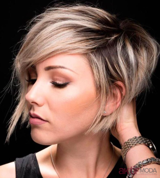 Asimetrik Saç Kesimi