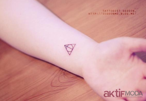 Minimal Dövme Modelleri: Anlamlı ve Çizgisel Tasarımlar Harry Potter Dövme Modelleri - Minimal Dövme Modelleri: Anlamlı ve Çizgisel Tasarımlar