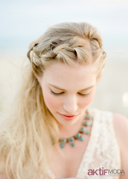 Şık Saç Örgüsü Modelleri