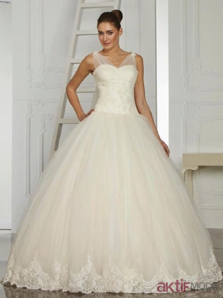 Prenses Gelinlik Modelleri: İhtişamın ve Zarafetin Birleştiği Gelinlikler 2019 Kabarık Gelinlik Modelleri - Prenses Gelinlik Modelleri: İhtişamın ve Zarafetin Birleştiği Gelinlikler