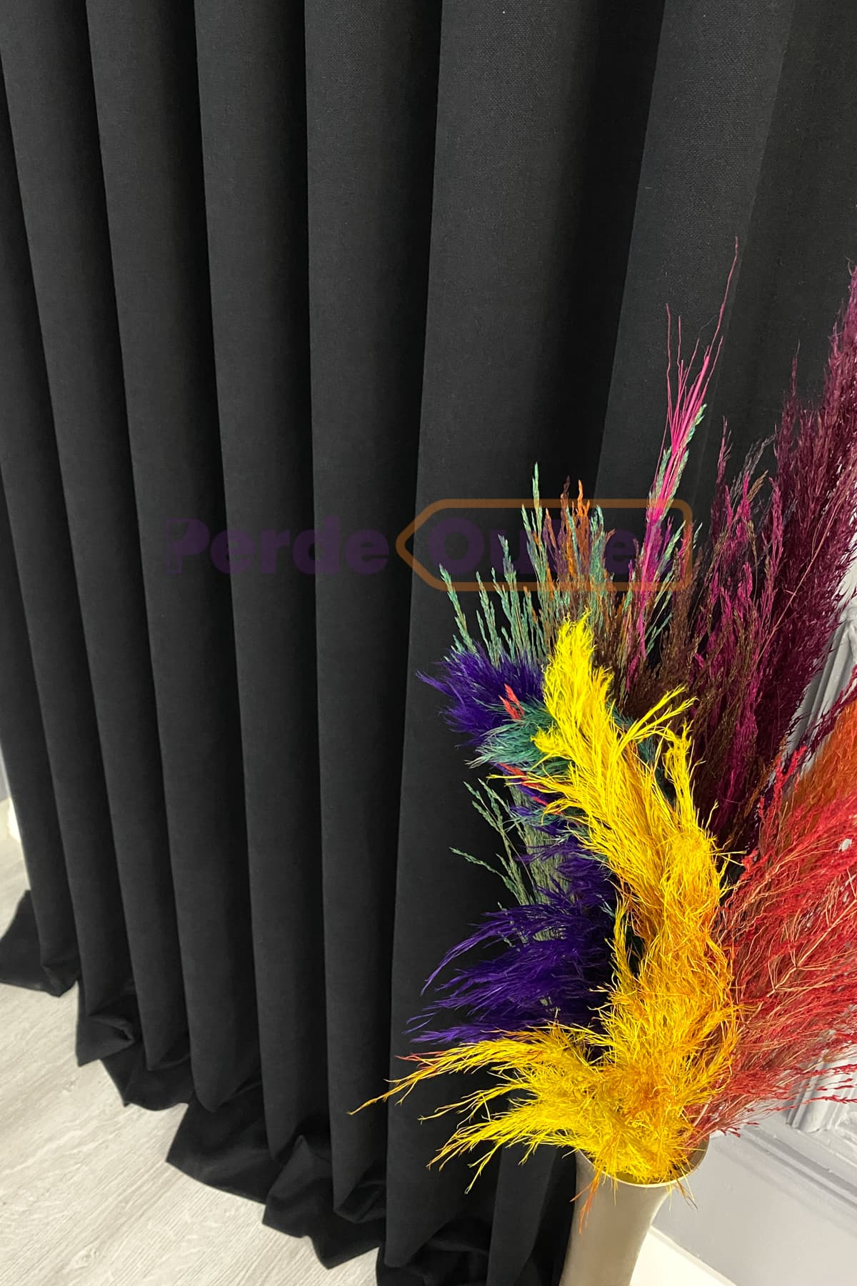 siyah fon perde 3 1200x1800 1 - 2022 Salon Dekorasyonu İ&ccedil;in Perde Fikirleri